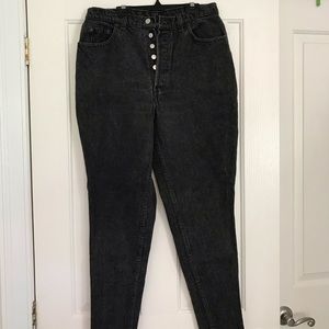 Levi’s black jeans - wide thigh